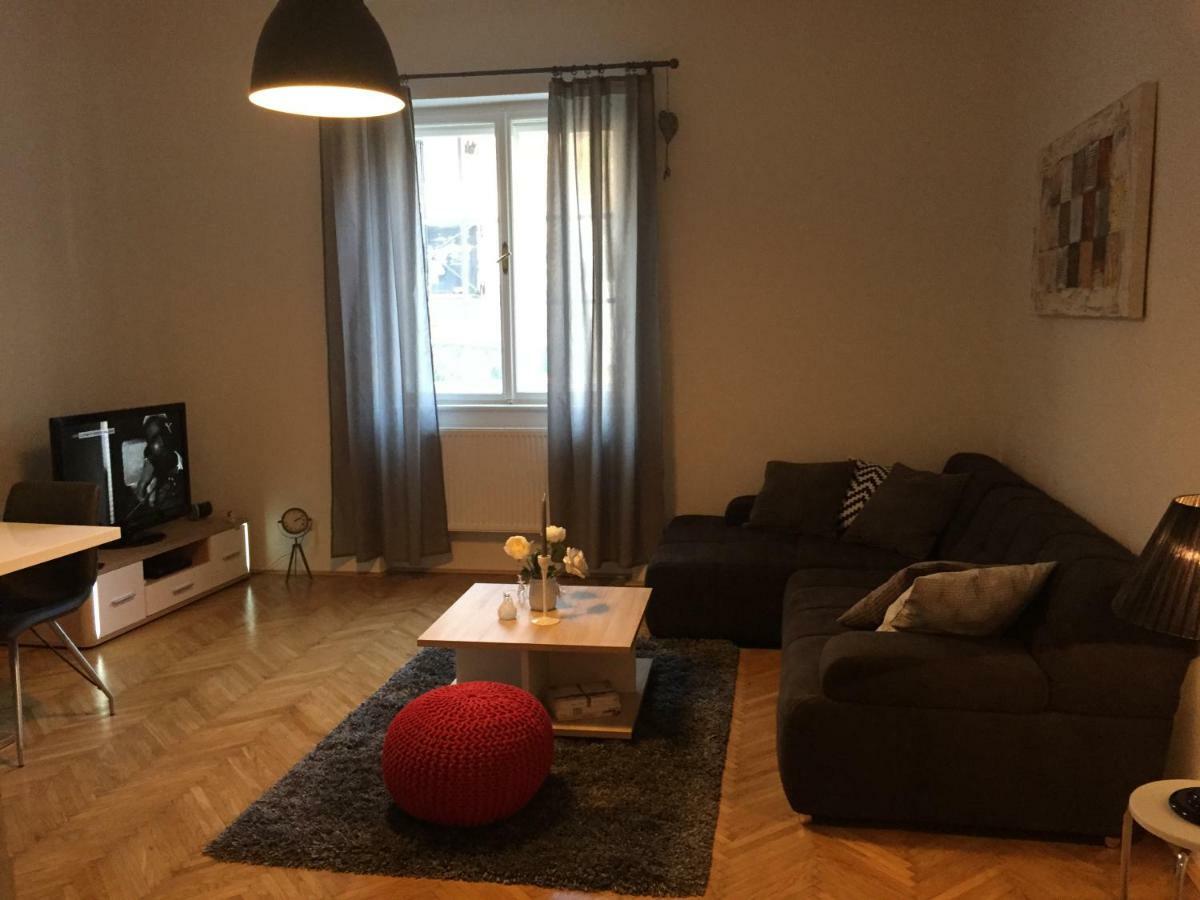 Apartment Iva Загреб Экстерьер фото