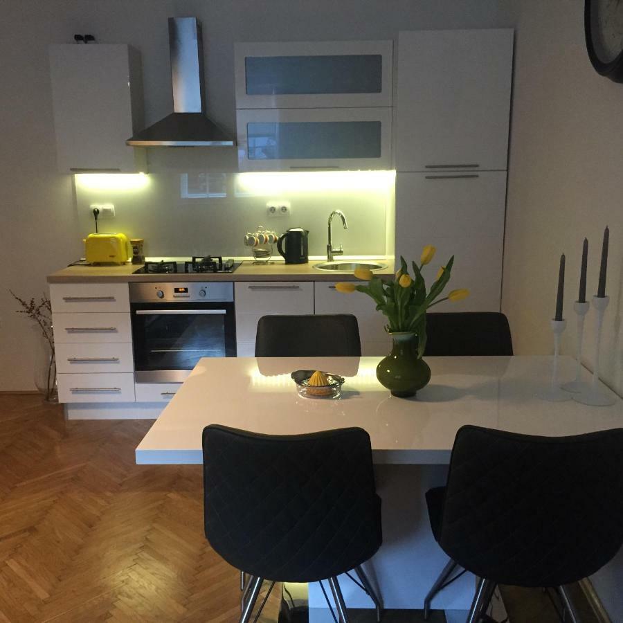 Apartment Iva Загреб Экстерьер фото